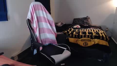 Kuggy online show from April 2026 09:52:01 PM