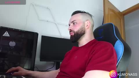 Snapshot of kumonass chatting on March 2025 08:15:01 AM kumonass online show from March 2025 08:15:01 AM