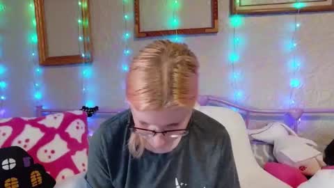 Samantha online show from April 2026 11:23:01 AM