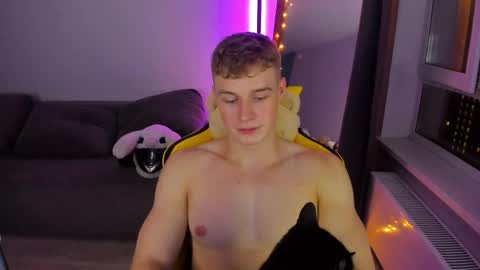 Snapshot of kurt_hanssen chatting on November 2025 08:09:01 PM kurt_hanssen online show from November 2025 08:09:01 PM