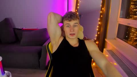 Snapshot of kurt_hanssen chatting on December 2025 04:35:01 PM kurt_hanssen online show from December 2025 04:35:01 PM