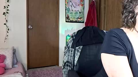 kusshy33 online show from December 2025 02:06:02 AM