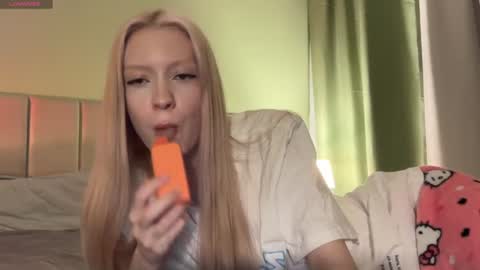 Bella and Alexandra online show from August 2026 12:31:01 AM