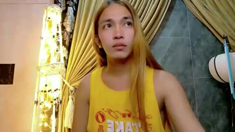 Snapshot of kween_romance chatting on October 2025 09:34:02 PM Kween online show from October 2025 09:34:02 PM