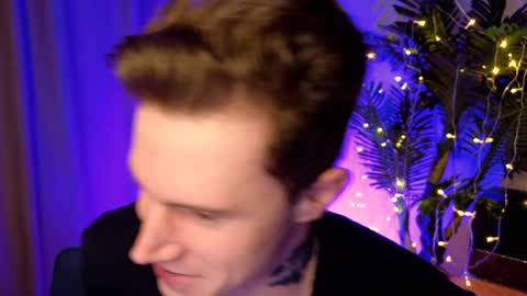 Snapshot of kyle_4u chatting on December 2024 09:39:02 PM Kyle online show from December 2024 09:39:02 PM