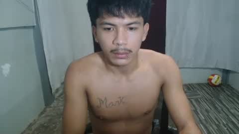 kyle_lourence online show from May 2026 07:25:01 AM