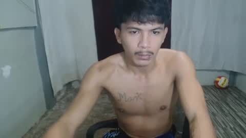 kyle_lourence online show from May 2026 08:14:01 PM