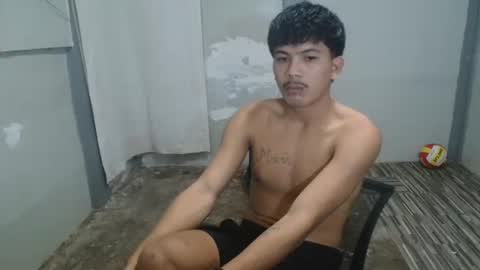 kyle_lourence online show from May 2026 01:49:02 PM