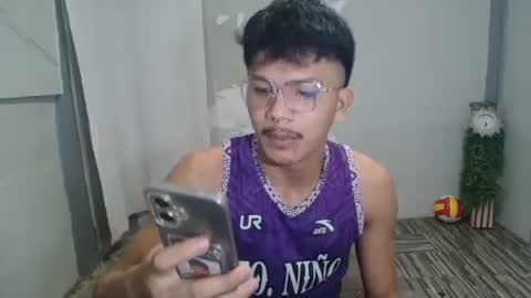 kyle_lourence online show from May 2026 10:52:02 AM