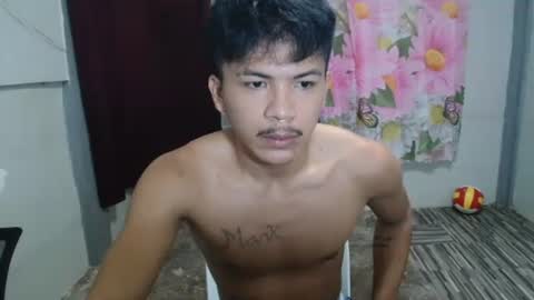 kyle_lourence online show from June 2026 07:44:01 AM