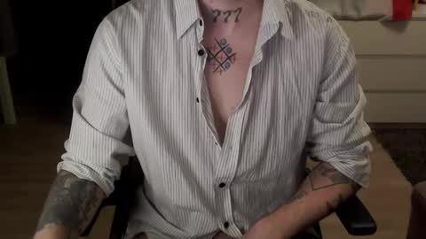 Snapshot of kyle_tattoo chatting on February 2026 06:26:01 PM kyle online show from February 2026 06:26:01 PM
