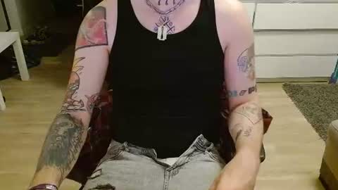Snapshot of kyle_tattoo chatting on June 2026 11:35:01 PM kyle online show from June 2026 11:35:01 PM