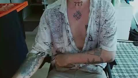 Snapshot of kyle_tattoo chatting on August 2026 08:24:02 AM kyle online show from August 2026 08:24:02 AM