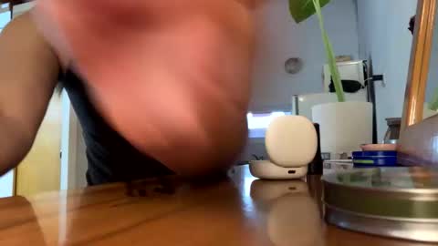 Snapshot of kylianzarate chatting on November 2025 10:42:02 PM Kylian Zarate online show from November 2025 10:42:02 PM