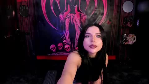 Snapshot of kylie_foxx1 chatting on June 2026 10:58:01 PM submissive demon Please help me to reach 500 thumbs up online show from June 2026 10:58:01 PM