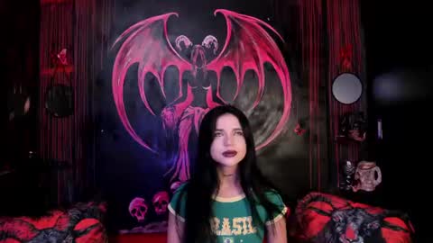Snapshot of kylie_foxx1 chatting on August 2026 11:28:02 PM submissive demon Please help me to reach 500 thumbs up online show from August 2026 11:28:02 PM
