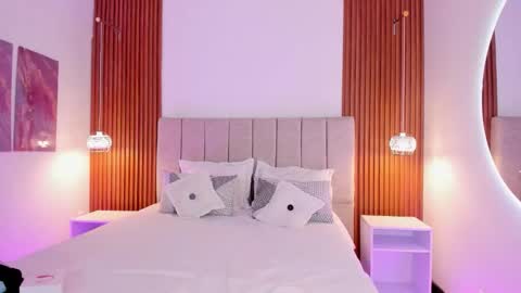 kloe sofia online show from February 2026 12:10:02 PM