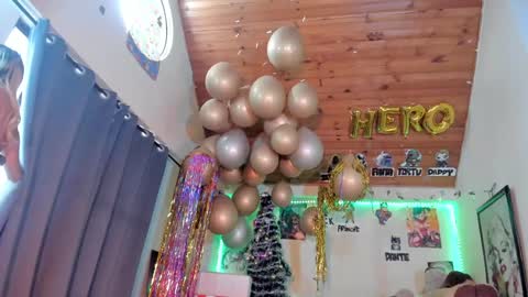   online show from December 2024 10:03:02 PM