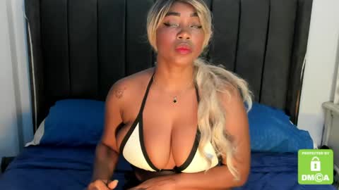 kylie white boobs online show from April 2026 06:57:01 PM