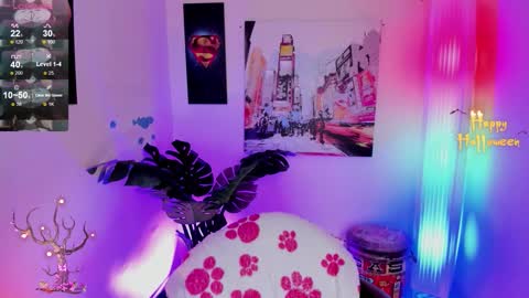 Kyomi online show from November 2025 01:26:02 PM