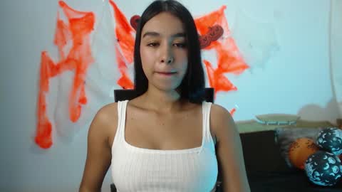 Kyra  online show from October 2025 12:38:02 PM