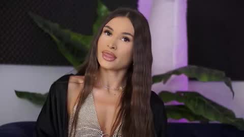 Kyssa online show from September 2025 06:30:02 PM