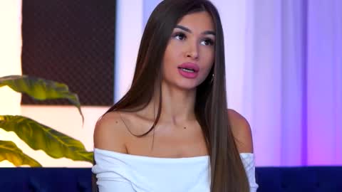 Kyssa online show from October 2025 06:49:02 PM