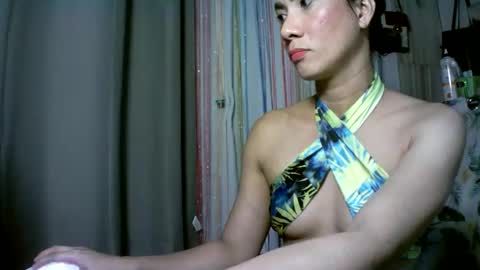 kyutshyne online show from February 2025 02:44:02 PM