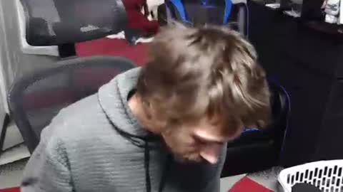 l1v1nth3dr3am online show from December 2025 10:44:02 AM