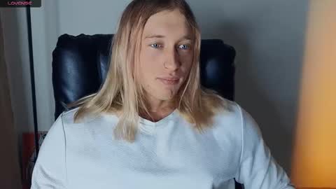 Snapshot of l_adonis_l chatting on February 2026 06:53:02 AM Adonis online show from February 2026 06:53:02 AM