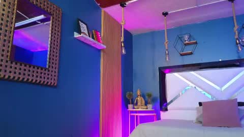 Cris  online show from April 2026 11:35:01 AM