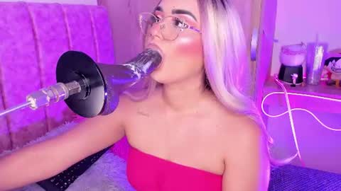 lana  foxx Model  independient online show from July 2026 11:36:01 PM