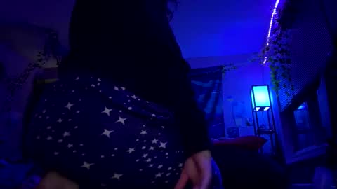 lacedinsin online show from May 2026 04:29:01 AM