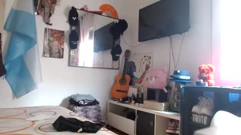 Snapshot of lachicadeldiablo chatting on April 2026 11:04:01 AM lachicadeldiablo online show from April 2026 11:04:01 AM