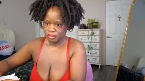 Snapshot of ladiosa_selene chatting on June 2026 07:26:01 PM La Diosa Selene online show from June 2026 07:26:01 PM