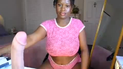 Snapshot of ladiosa_selene chatting on July 2026 02:05:17 AM La Diosa Selene online show from July 2026 02:05:17 AM