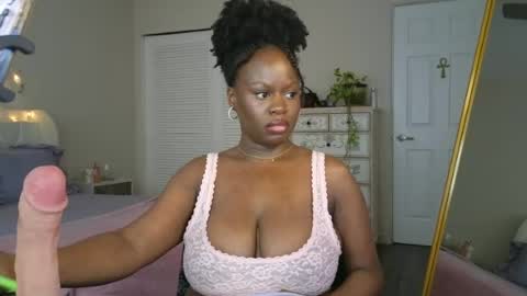 Snapshot of ladiosa_selene chatting on July 2026 11:30:01 PM La Diosa Selene online show from July 2026 11:30:01 PM