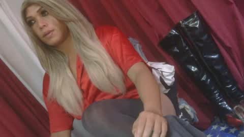 Snapshot of lady_athenax chatting on June 2026 06:14:01 PM Athena online show from June 2026 06:14:01 PM