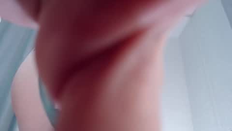 lady_biscuit online show from December 2025 02:48:01 PM