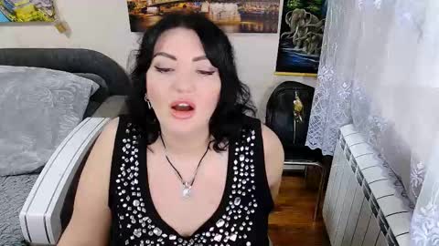 lady_boom_ online show from November 2025 08:13:02 AM