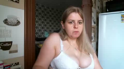 lady cute cat29 online show from October 2025 03:59:01 AM