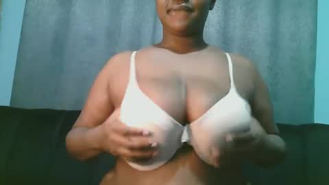 lady_dearra online show from June 2026 03:02:02 AM