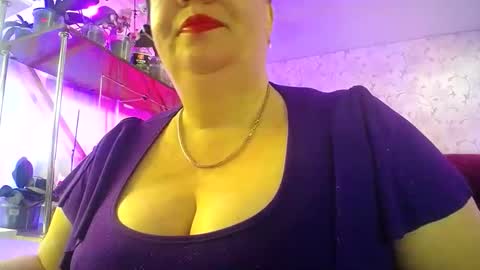 Lady Gloria online show from April 2026 07:01:01 AM