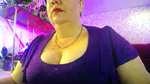 Lady Gloria online show from May 2026 06:08:01 AM