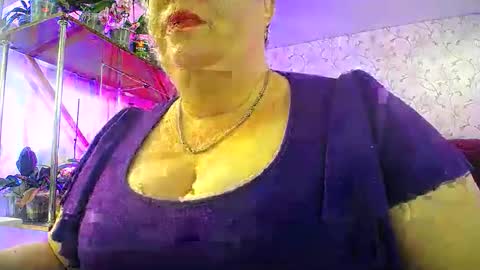 Lady Gloria online show from May 2026 06:43:02 AM