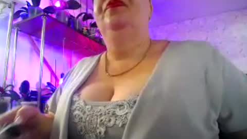 Lady Gloria online show from June 2026 06:12:02 AM