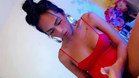 Snapshot of lady_in_black18 chatting on December 2024 02:37:02 AM Stella online show from December 2024 02:37:02 AM
