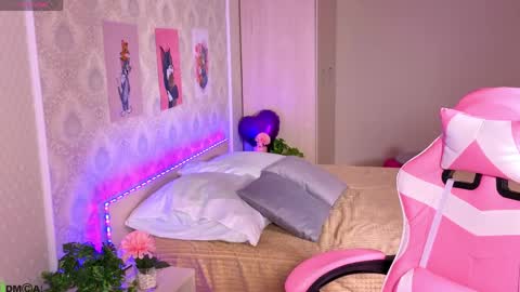 Olivia online show from April 2026 01:18:02 AM