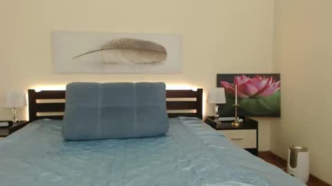 Snapshot of lady_milf_hot chatting on February 2025 05:45:02 AM Sofi online show from February 2025 05:45:02 AM