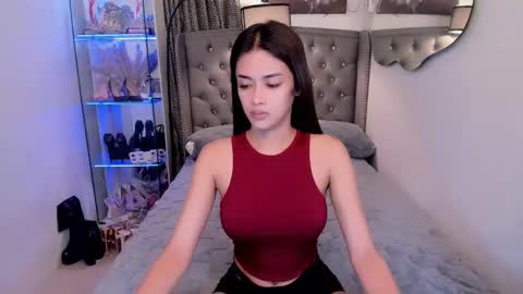 lady_moriseth online show from December 2025 07:57:02 AM